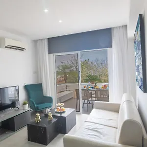  Apartment Sun & Sea Seaview